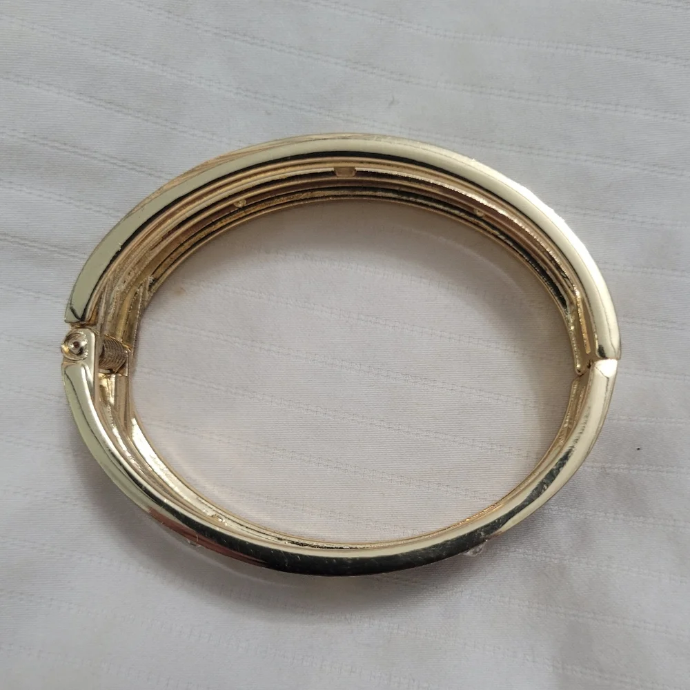Screw Bracelet Black Enamel and Rhinestones Clamp Closure